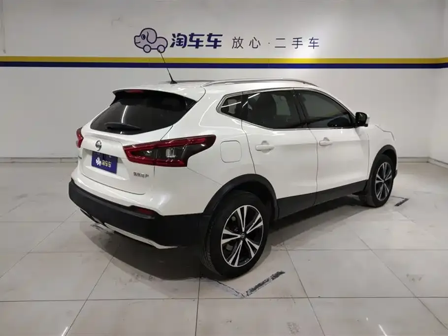 Nissan Qashqai — фото 8