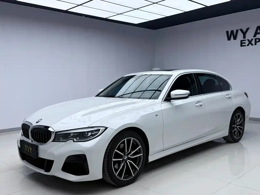 BMW 3 Series 2022 из CN, фото 1