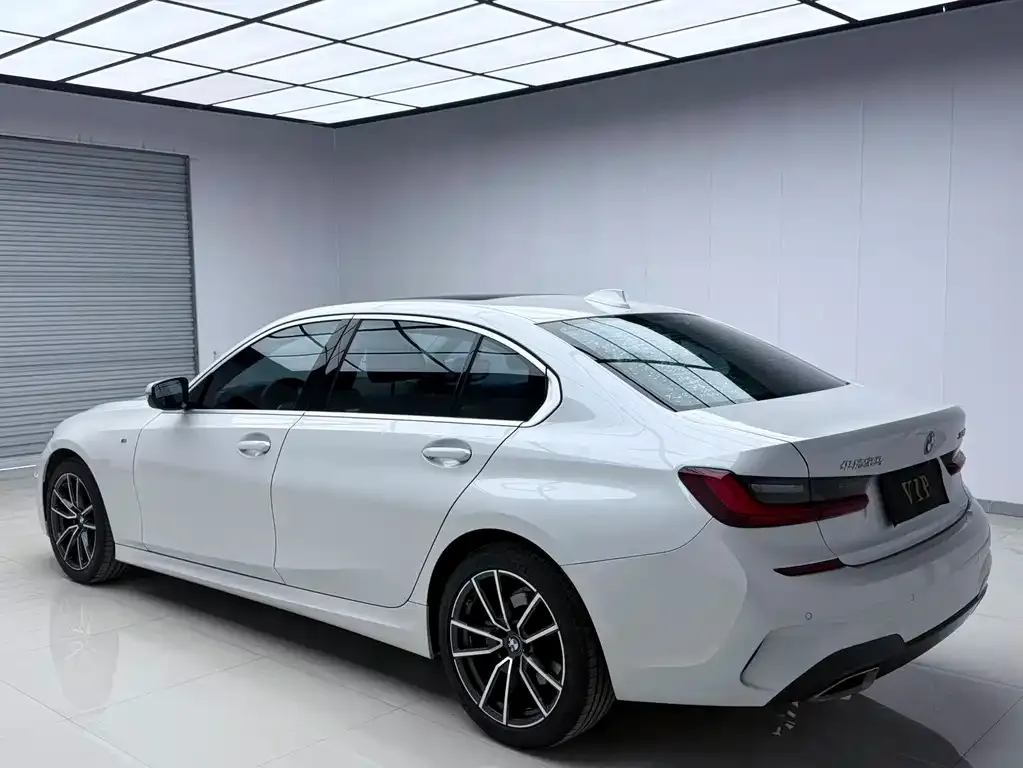 BMW 3 Series 2022 из CN, фото 9