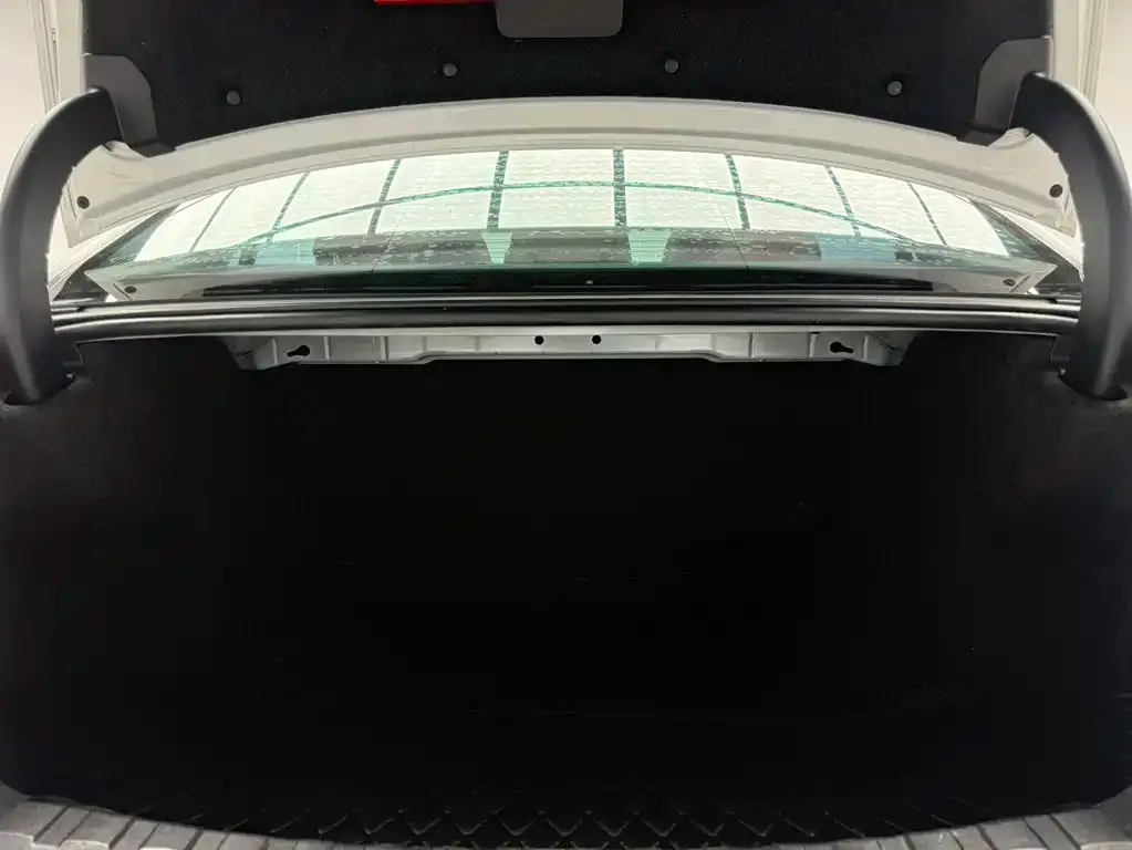 BMW 3 Series 2022 из CN, фото 2