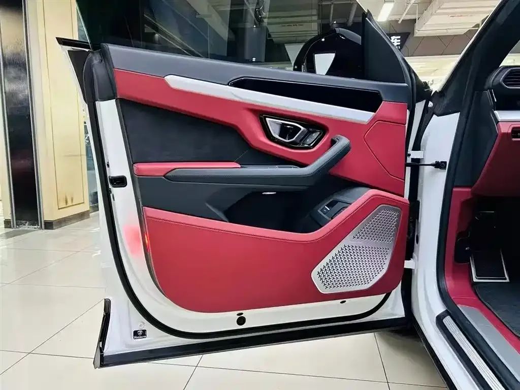 Lamborghini Urus 2021 из CN, фото 3