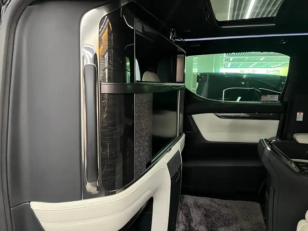 Lexus LM 2021 из CN, фото 6