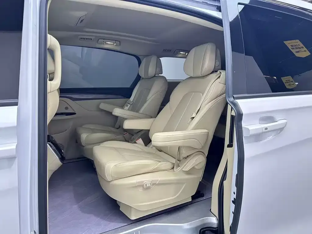 Buick GL8 Hybrid — фото 9