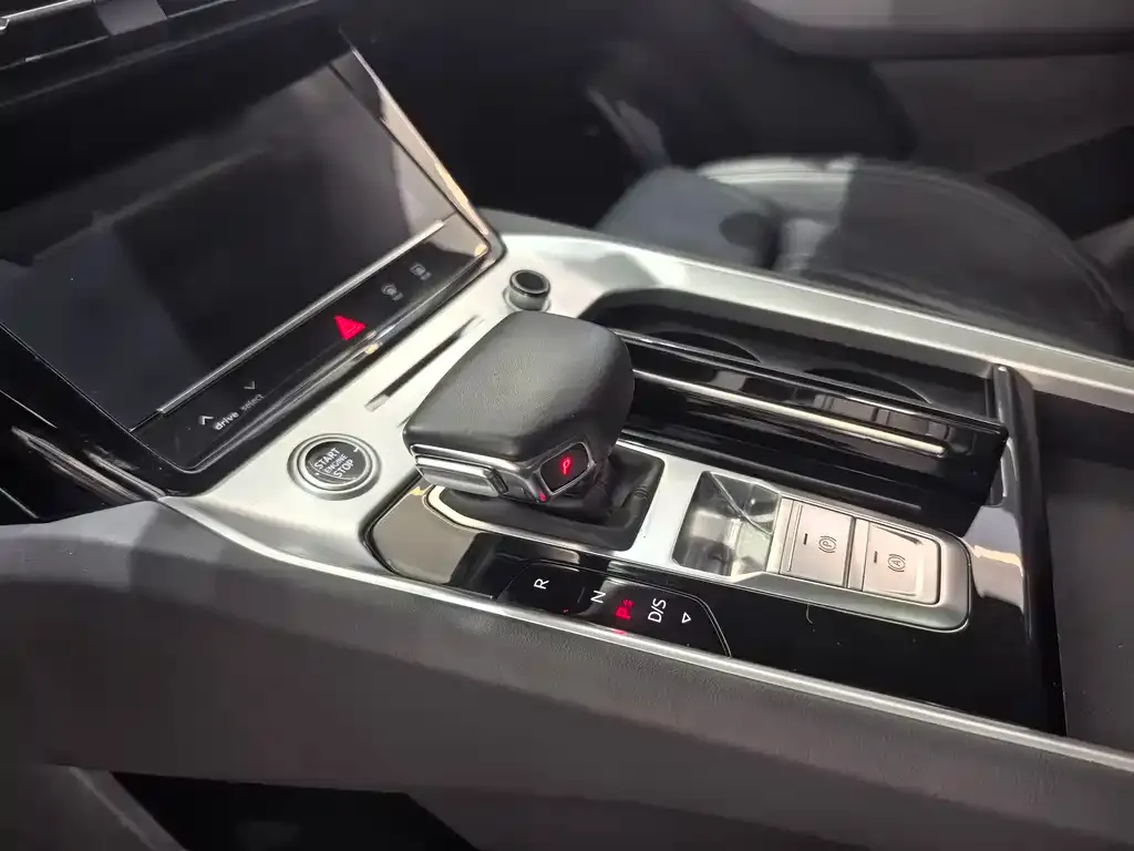 Audi Q6 2024 из CN, фото 3