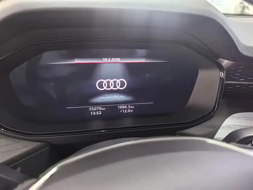 Audi Q6 2024 из CN, фото 5