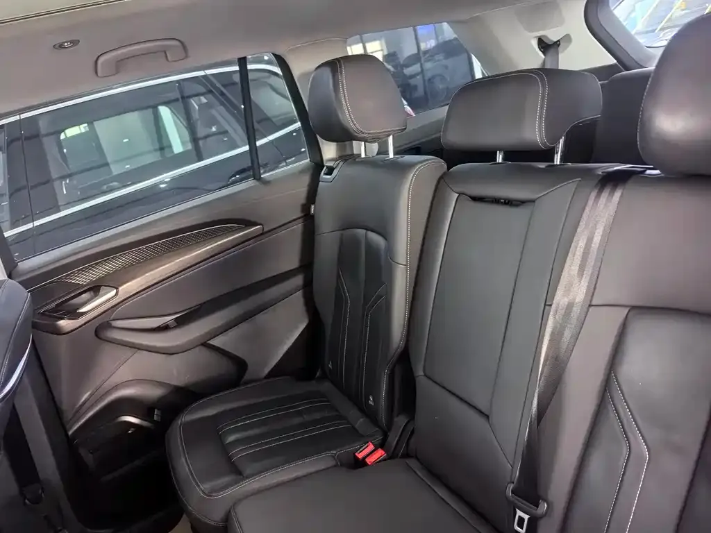 Audi Q6 2024 из CN, фото 10