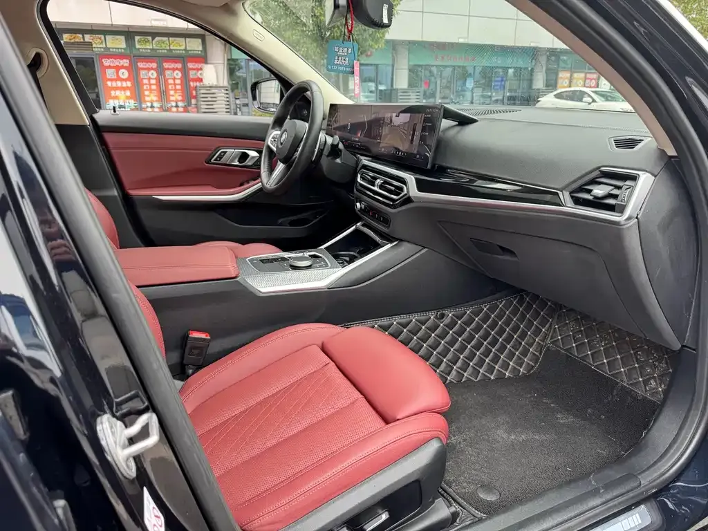 BMW 3 Series 2023 из CN, фото 6