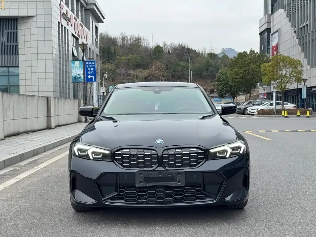 BMW 3 Series 2023 из CN, фото 9