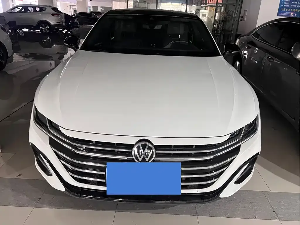 Volkswagen CC 2023 из CN, фото 4