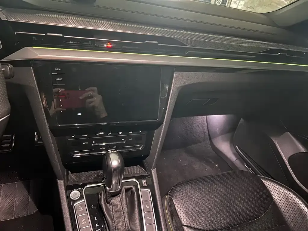 Volkswagen CC 2023 из CN, фото 2