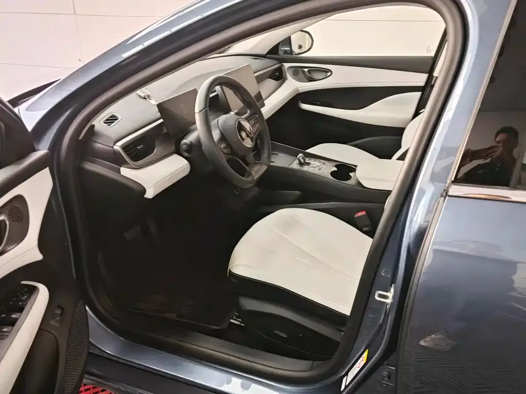BYD Seal 05 DM-i — фото 4