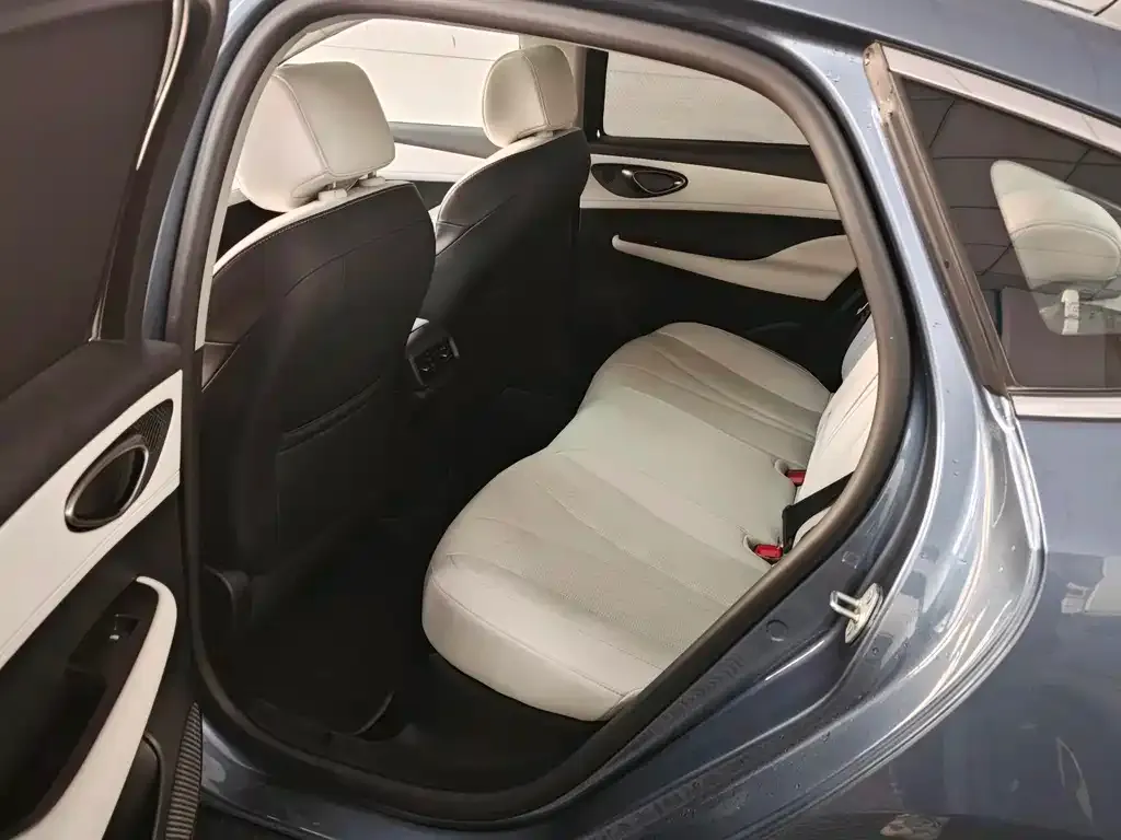 BYD Seal 05 DM-i — фото 2