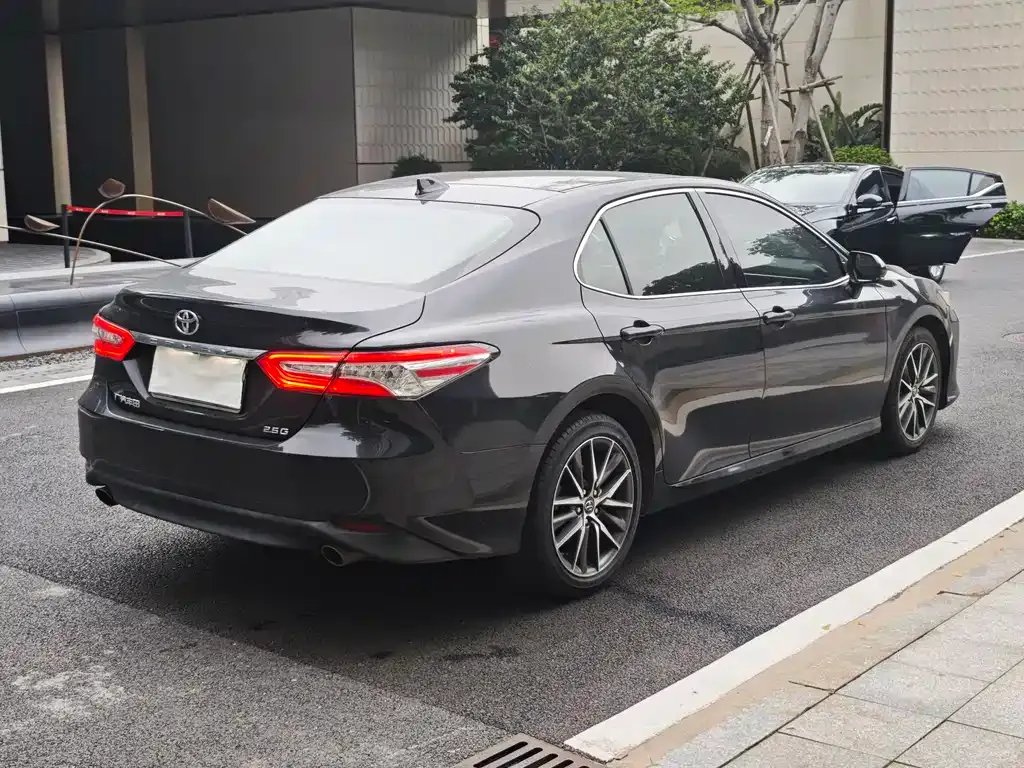 Toyota Camry 2021 из CN, фото 8