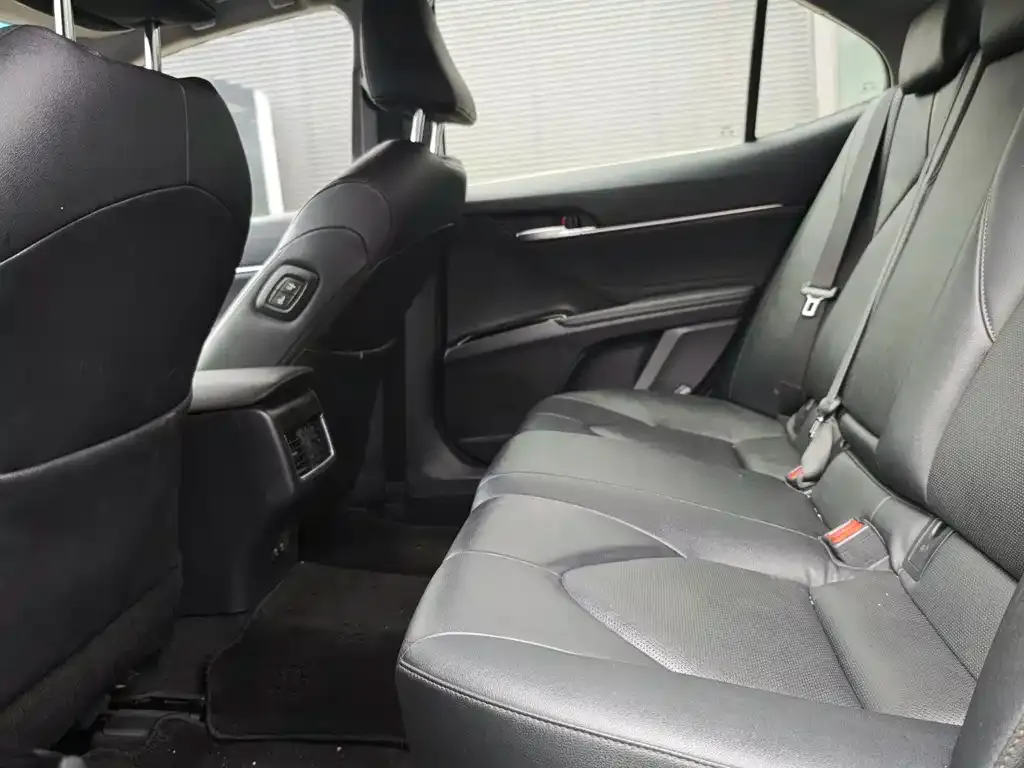 Toyota Camry 2021 из CN, фото 5