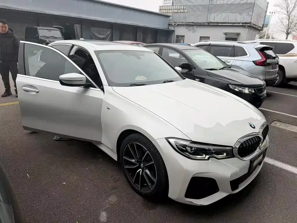 BMW 3 Series 2021 из CN, фото 8