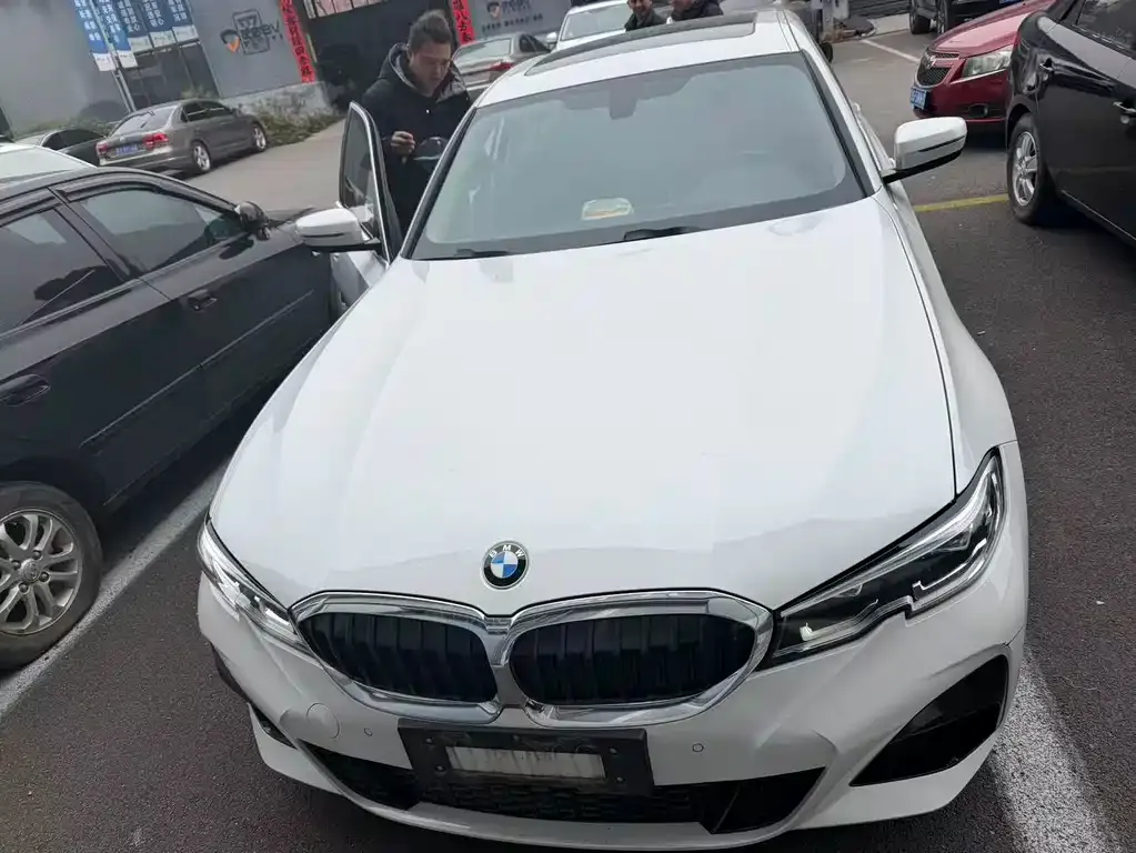 BMW 3 Series 2021 из CN, фото 9