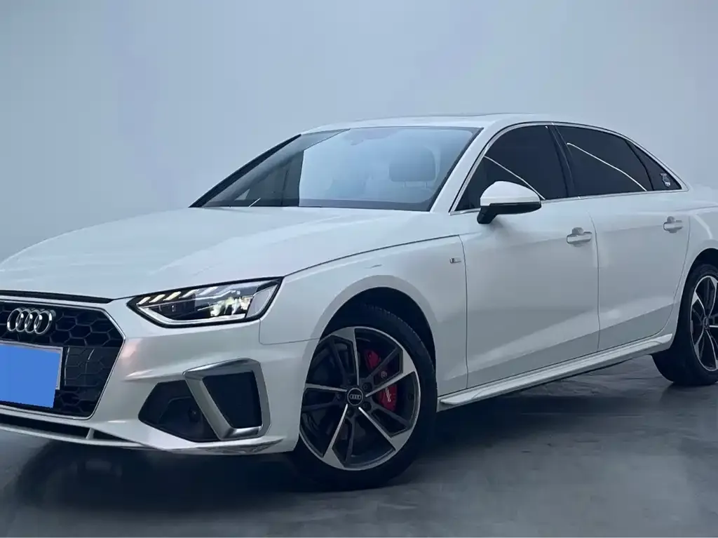 Audi A4L 2023 из CN, фото 1