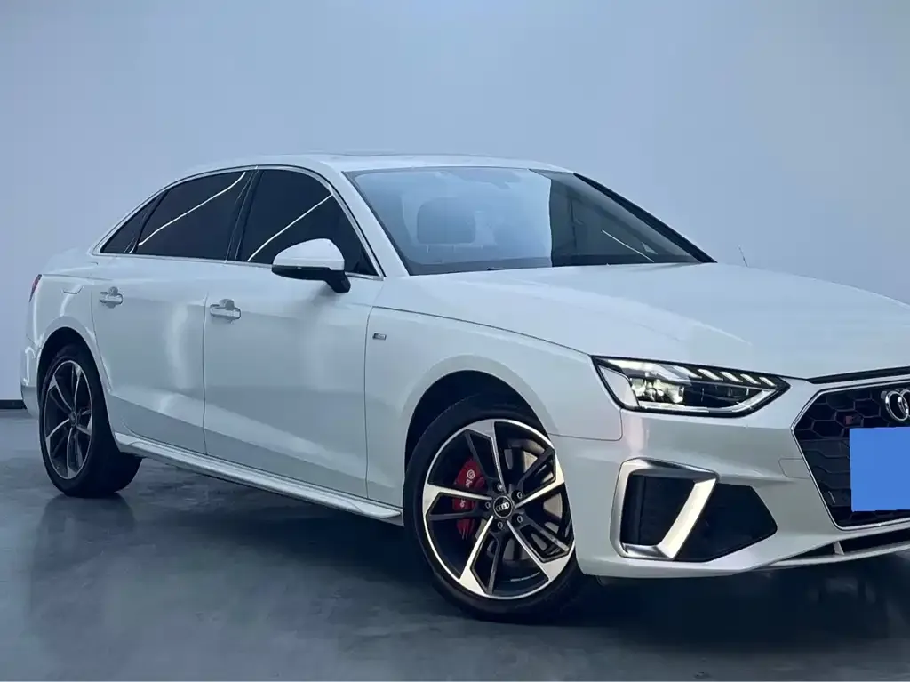 Audi A4L 2023 из CN, фото 5