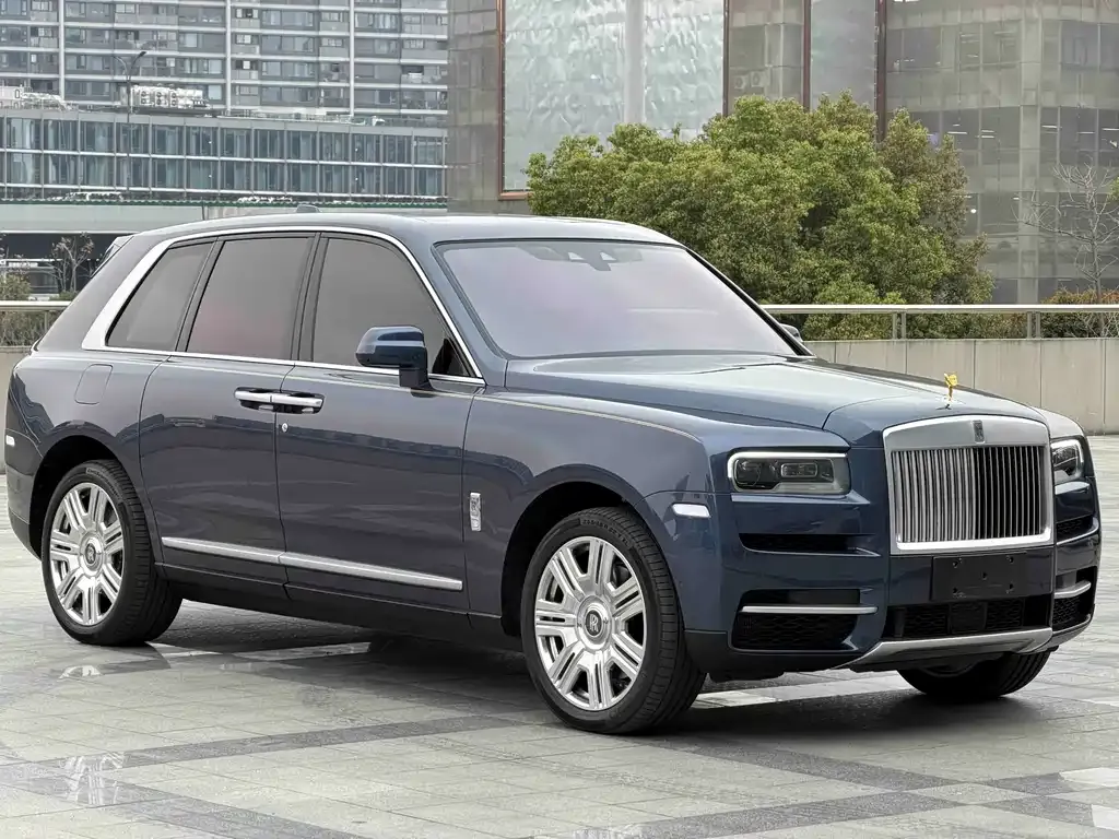 Rolls-Royce Cullinan — фото 10
