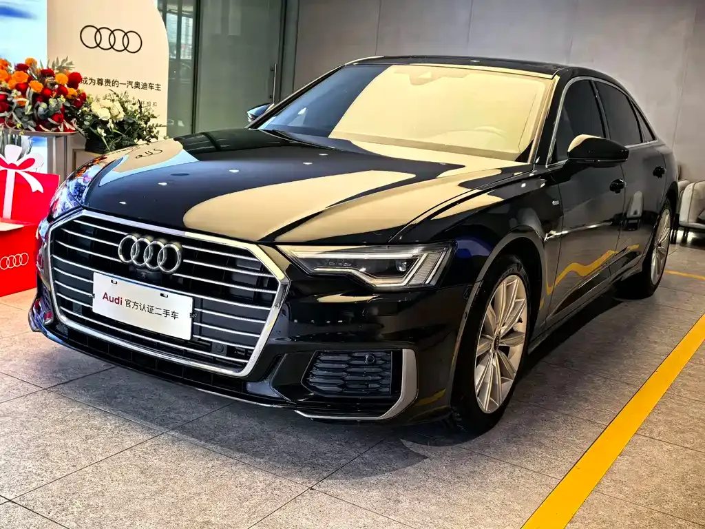 Audi A6L — фото 1
