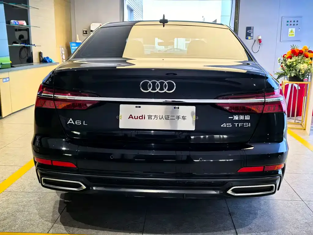 Audi A6L — фото 9