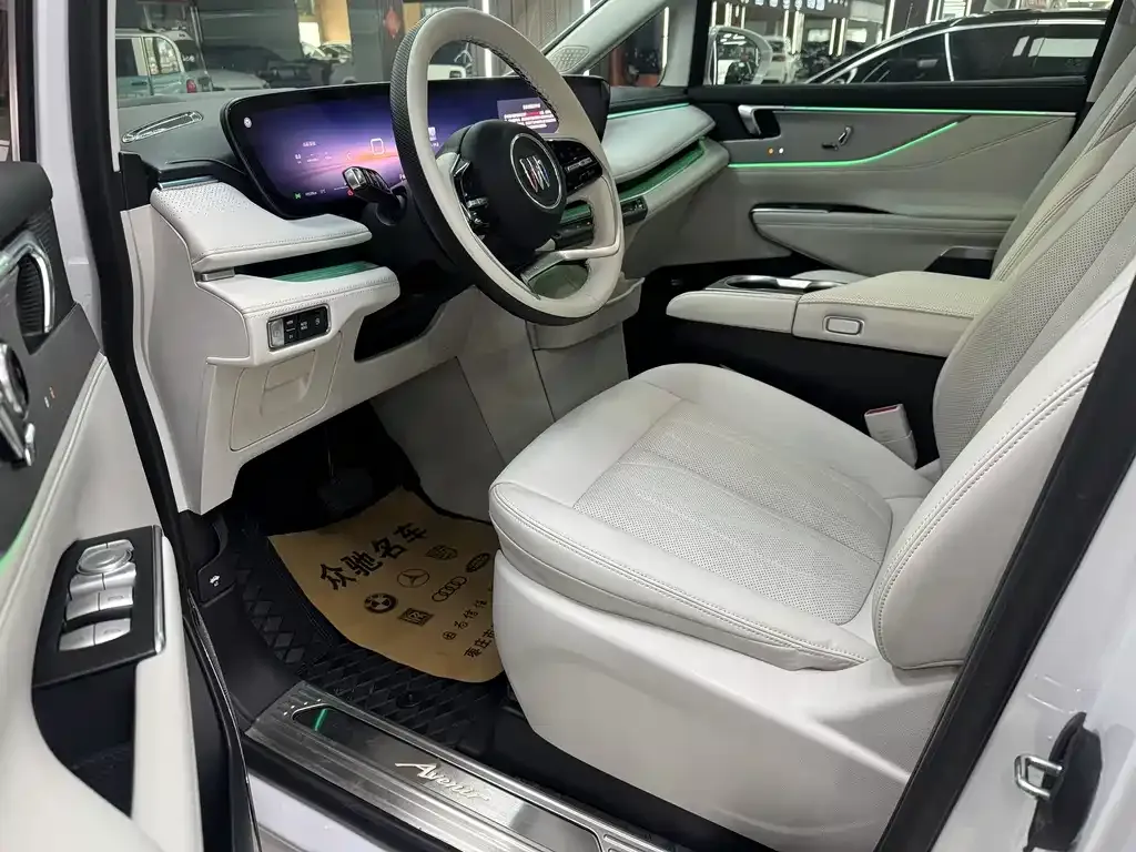 Buick GL8 Hybrid — фото 9