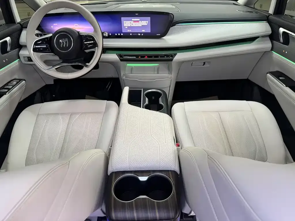 Buick GL8 Hybrid — фото 2