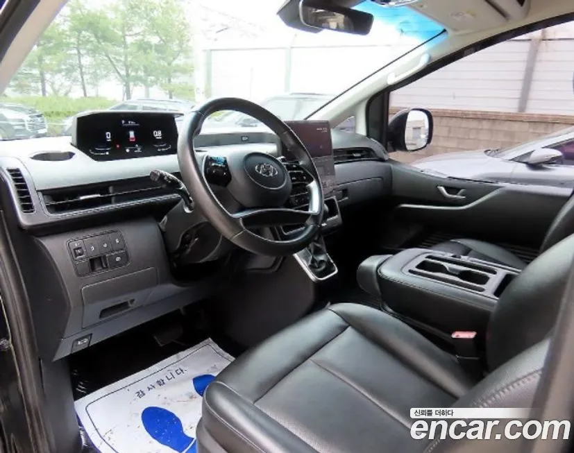 Hyundai Staria — фото 3