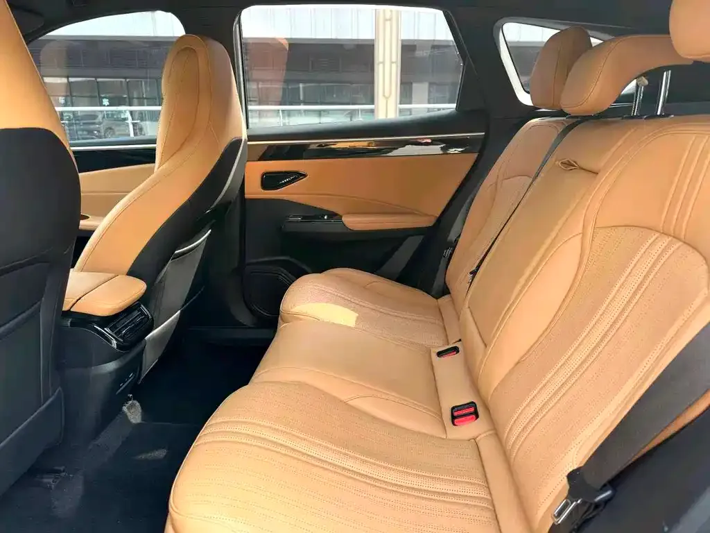 Geely Galaxy L7 — фото 2