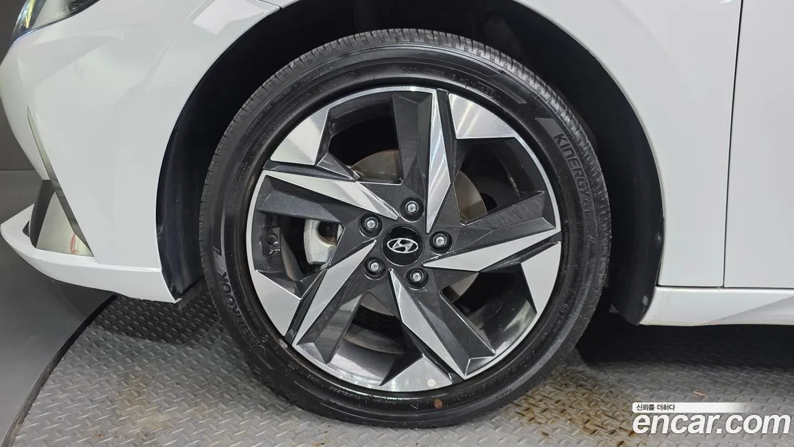 Hyundai AVANTE — фото 2