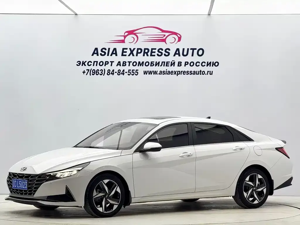 Hyundai Elantra 2023 из CN, фото 1