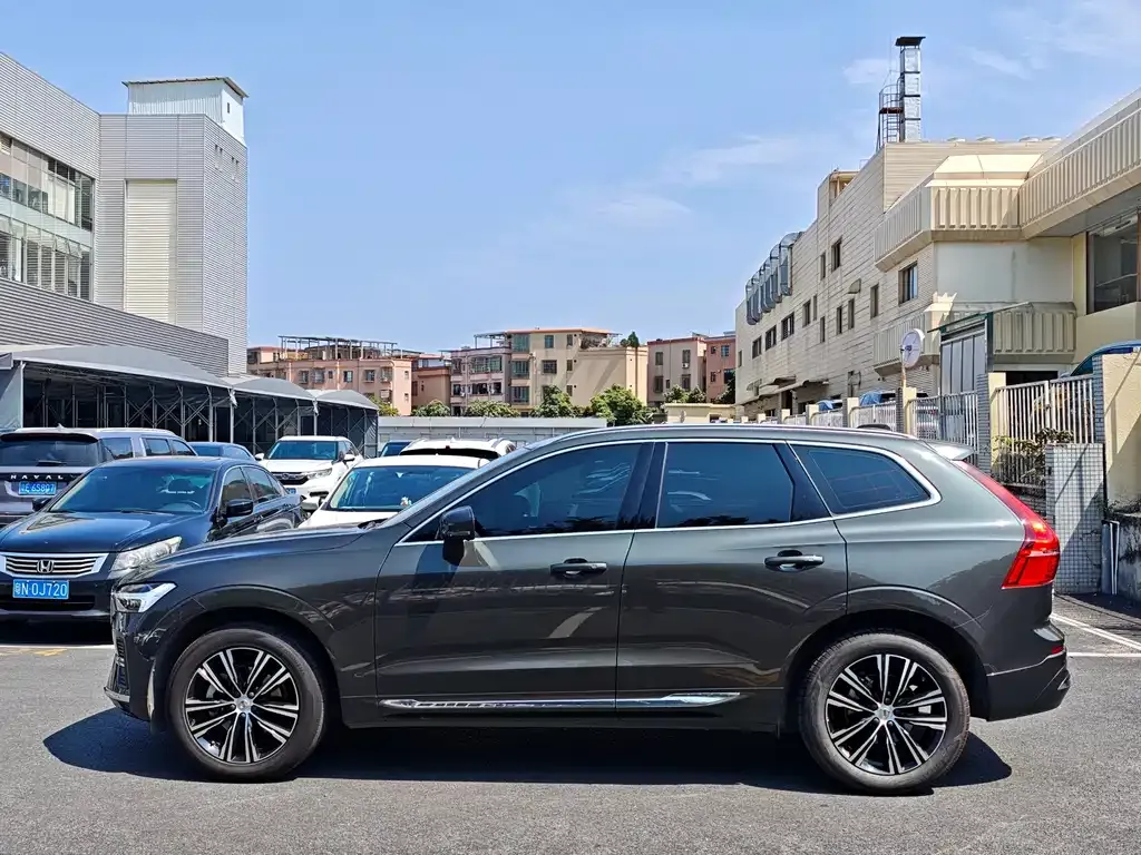 Volvo XC60 2021 из CN, фото 2