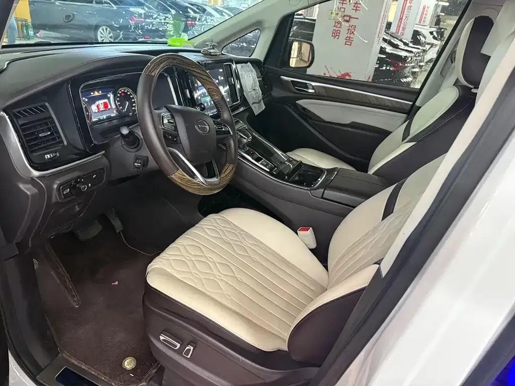 GAC Motor Trumpchi M8 — фото 8