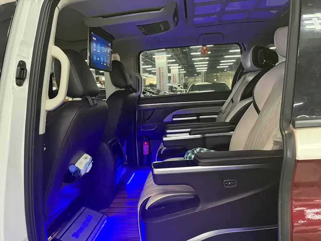 GAC Motor Trumpchi M8 — фото 3