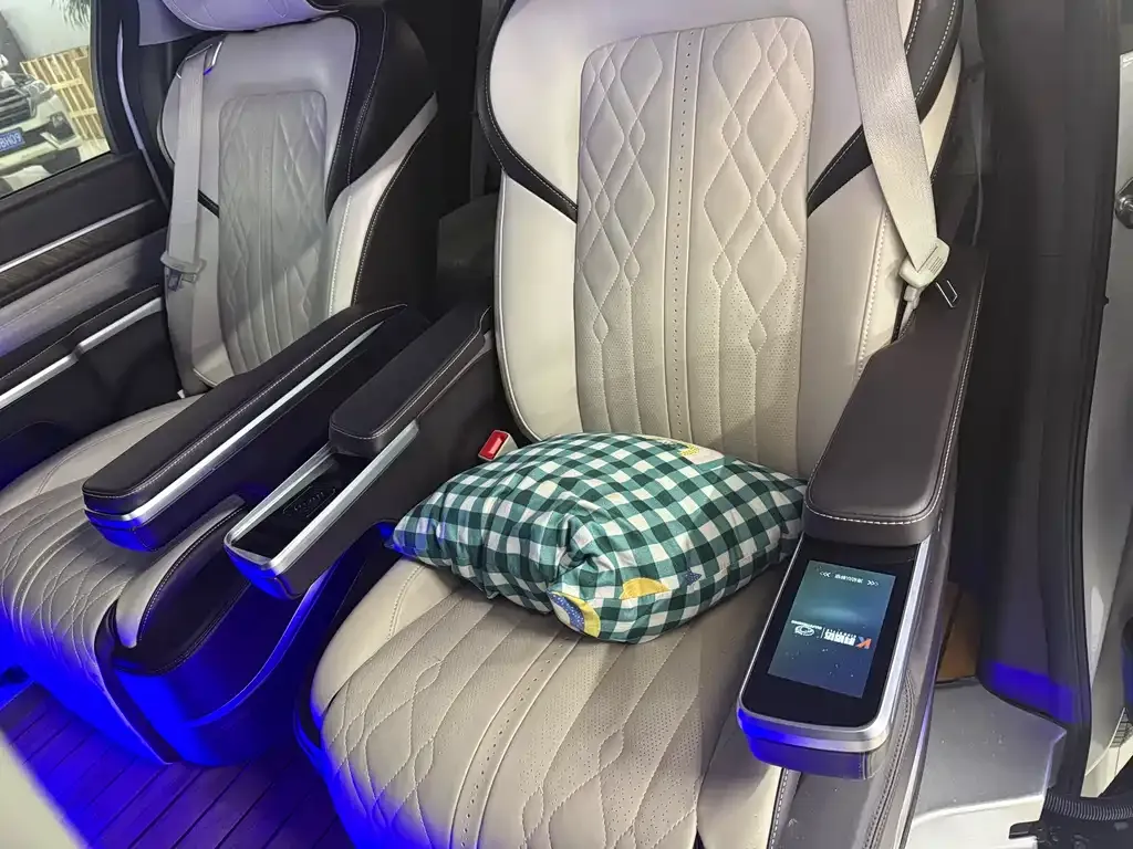 GAC Motor Trumpchi M8 — фото 6