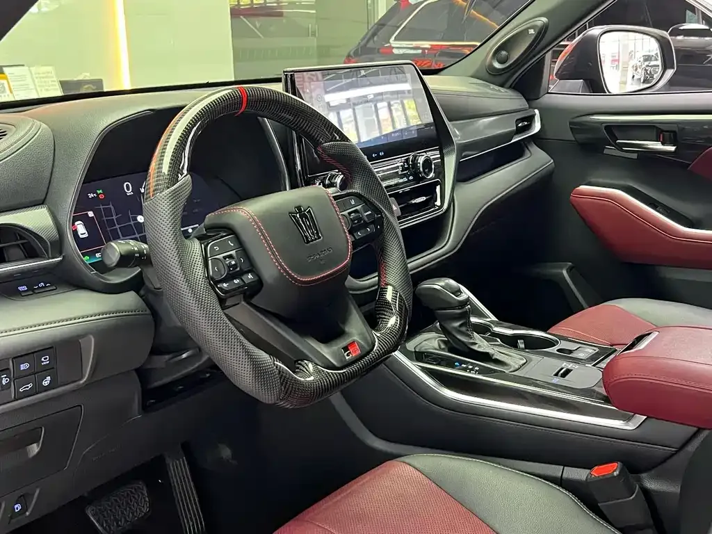 Toyota Crown Kluger 2021 из CN, фото 3