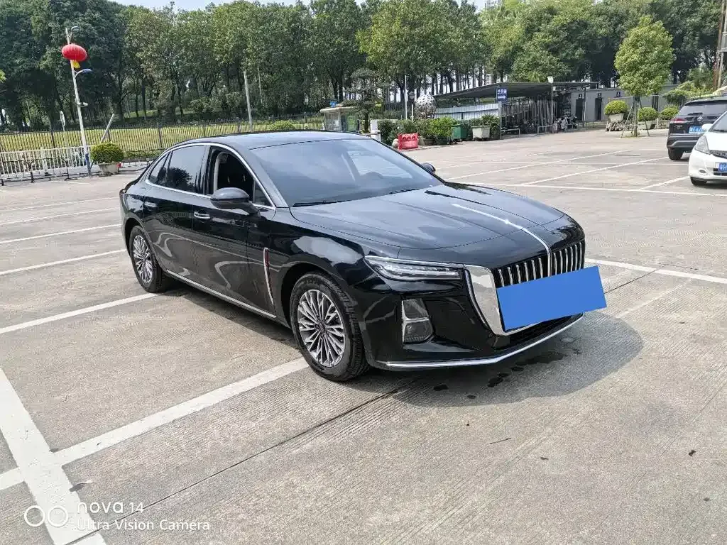 Hongqi H5 — фото 10