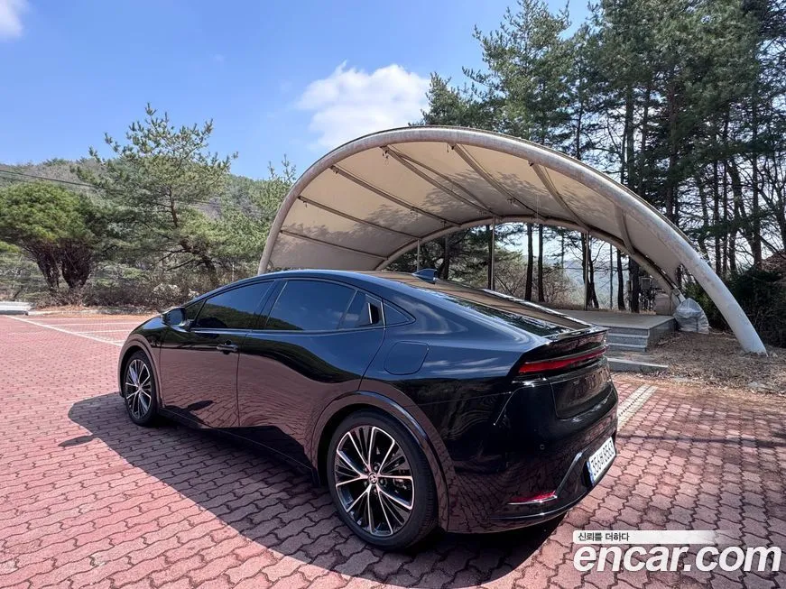 Toyota Prius — фото 4