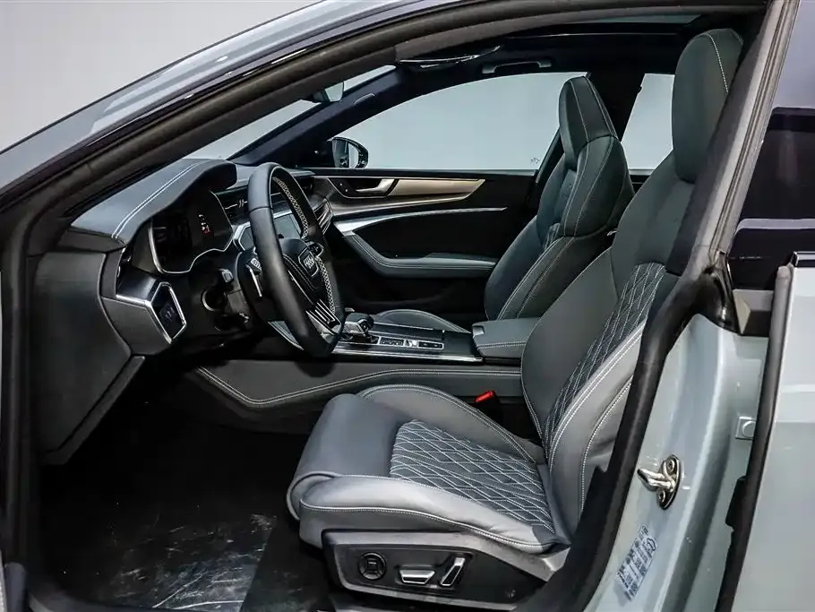 Audi A7L — фото 4