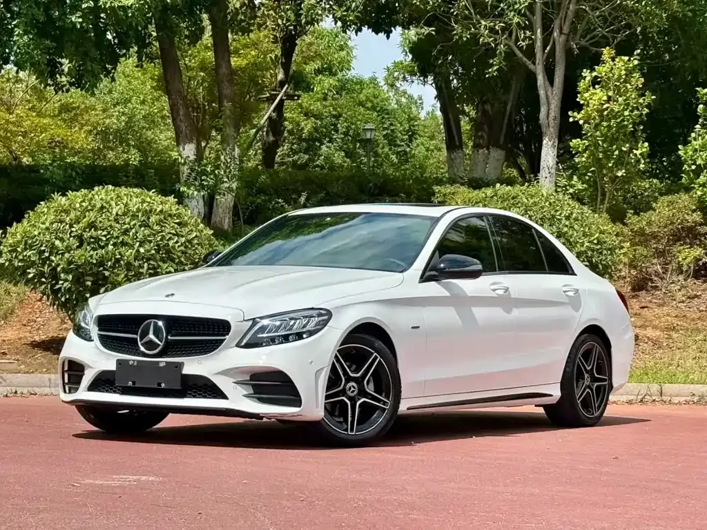 Mercedes-Benz C-Class — фото 1