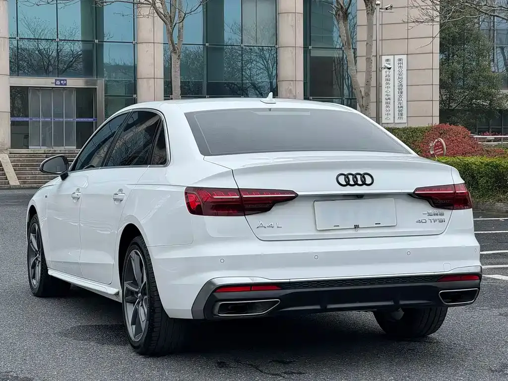 Audi A4L — фото 3