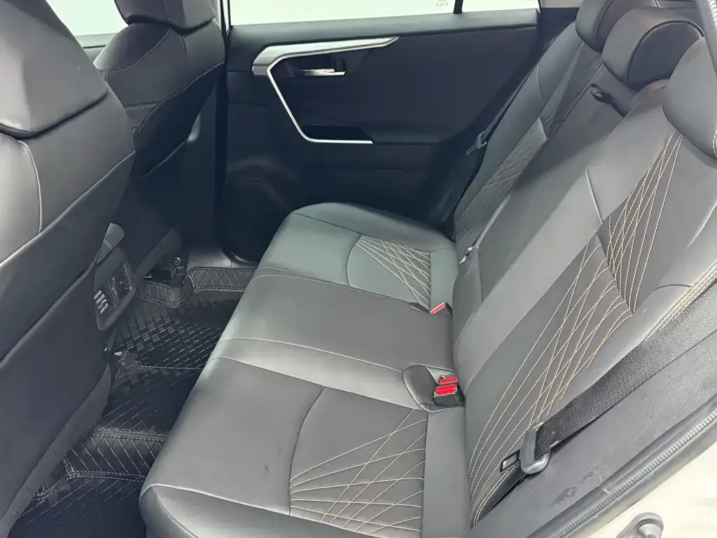 Toyota RAV4 2025 из CN, фото 6