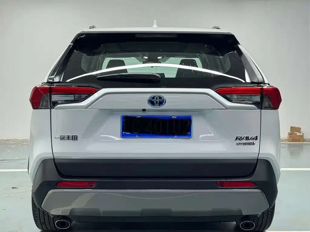 Toyota RAV4 2025 из CN, фото 2