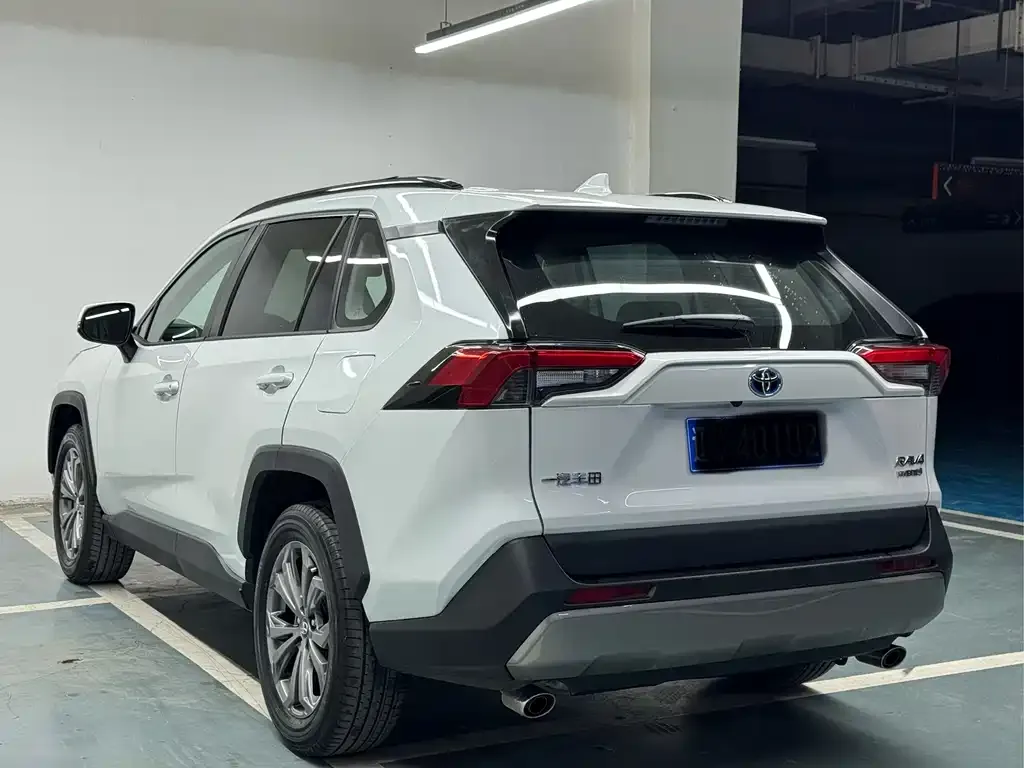 Toyota RAV4 2025 из CN, фото 3