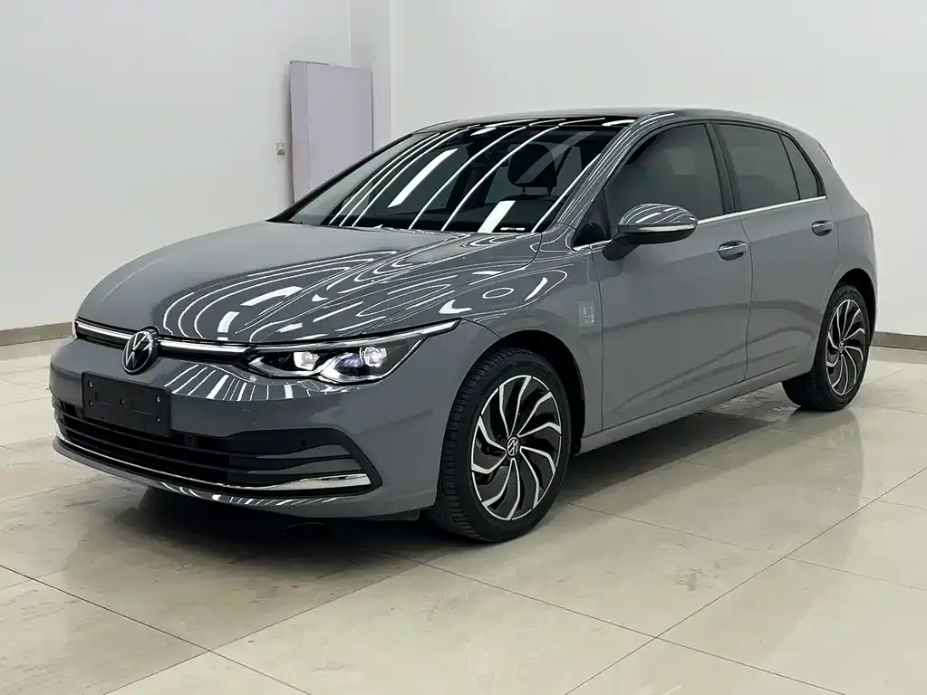 Volkswagen Golf 2023 из CN, фото 1