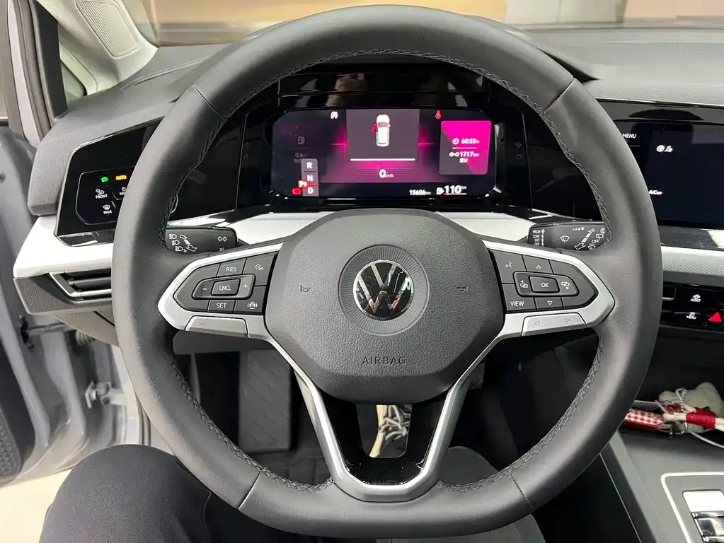 Volkswagen Golf 2023 из CN, фото 7