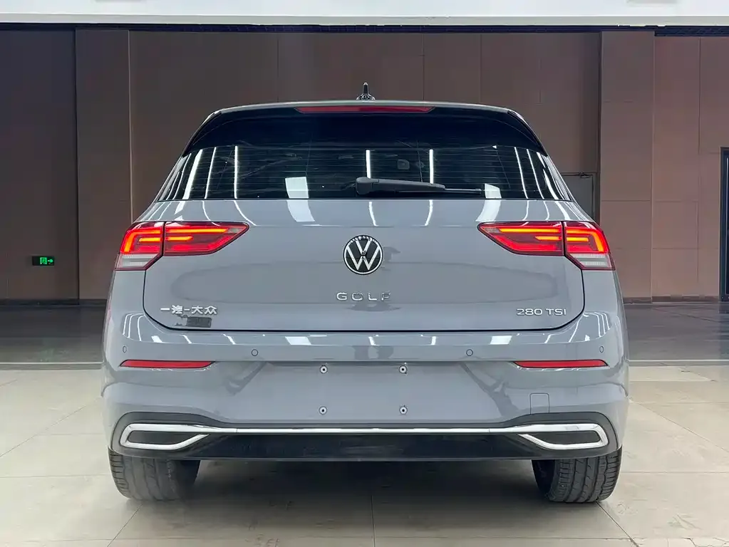 Volkswagen Golf 2023 из CN, фото 4