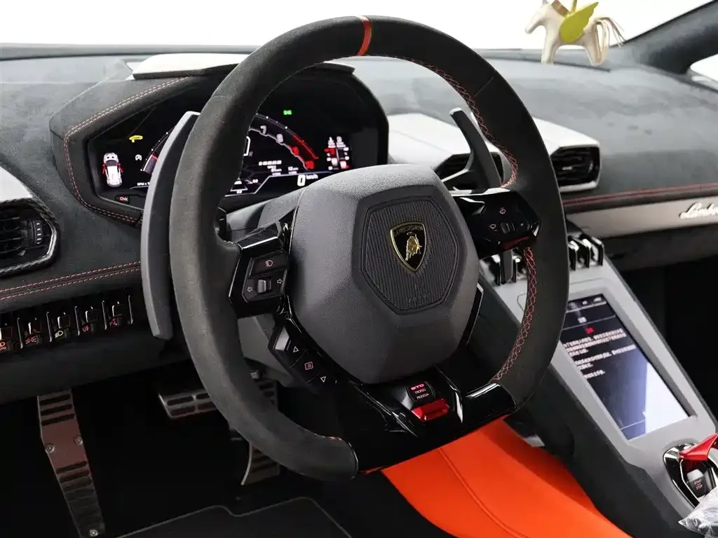 Lamborghini Huracan — фото 9