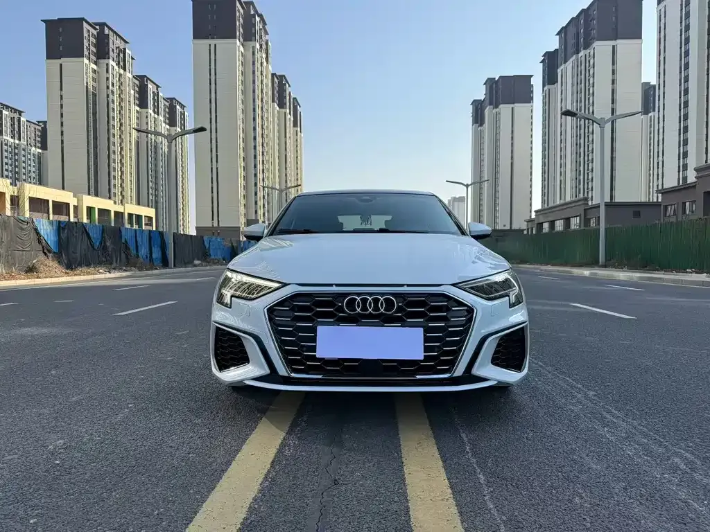 Audi A3 2022 из CN, фото 2