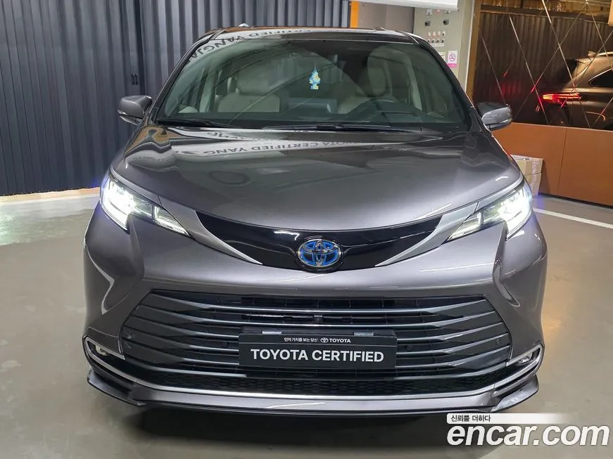 Toyota Sienna 2024 из KR, фото 2